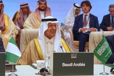 Arabia Saudí investiga las fallas en sus defensas antiaéreas ante ataque hutí al aeropuerto de Riad