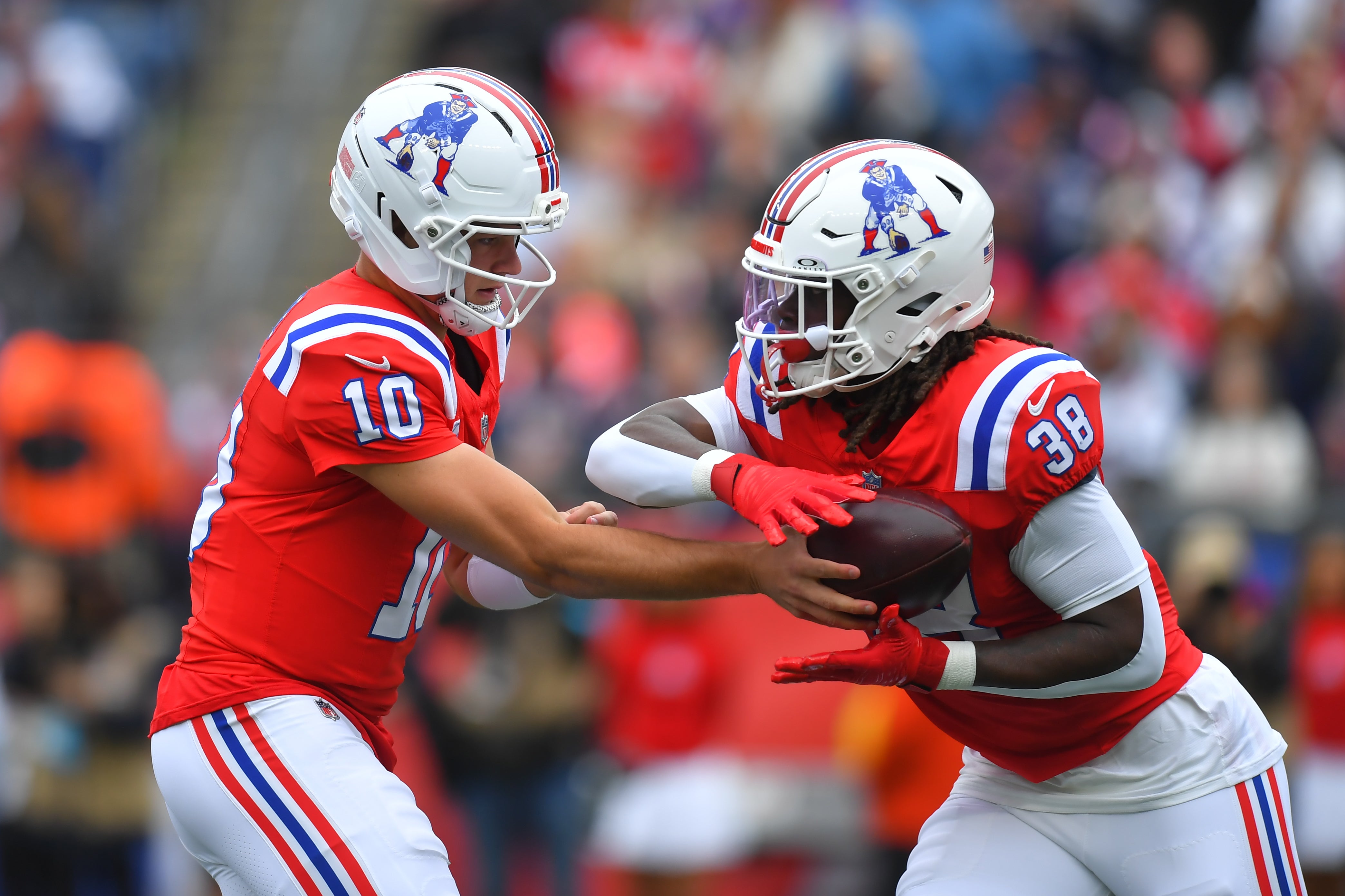 Drake Maye recupera la confianza en la contundente victoria de Patriots ante Raiders
