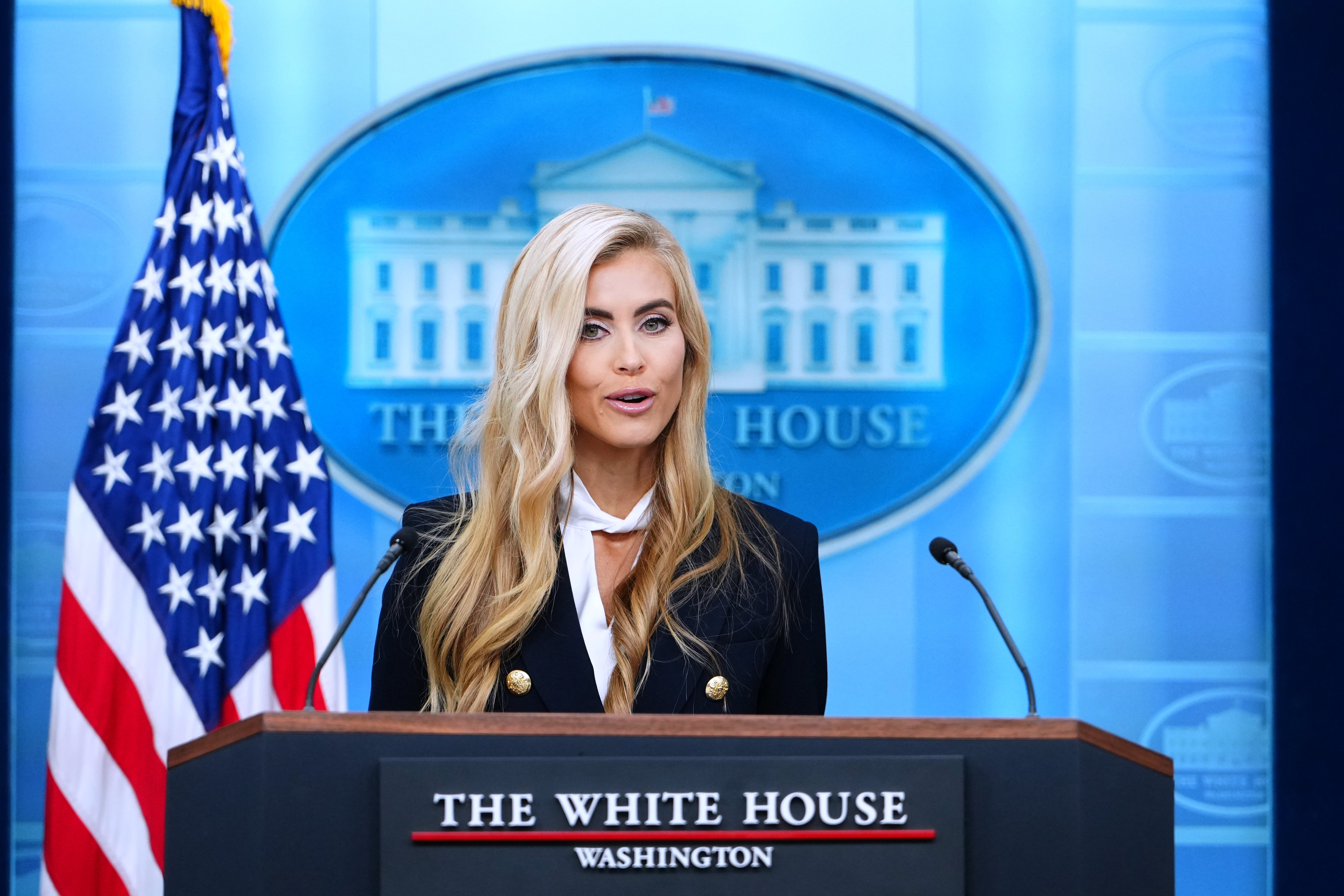 <p>El debut de Katie Zacharia como vocera de la Casa Blanca estuvo marcado por los nervios y no pasó desapercibido en las redes sociales</p>