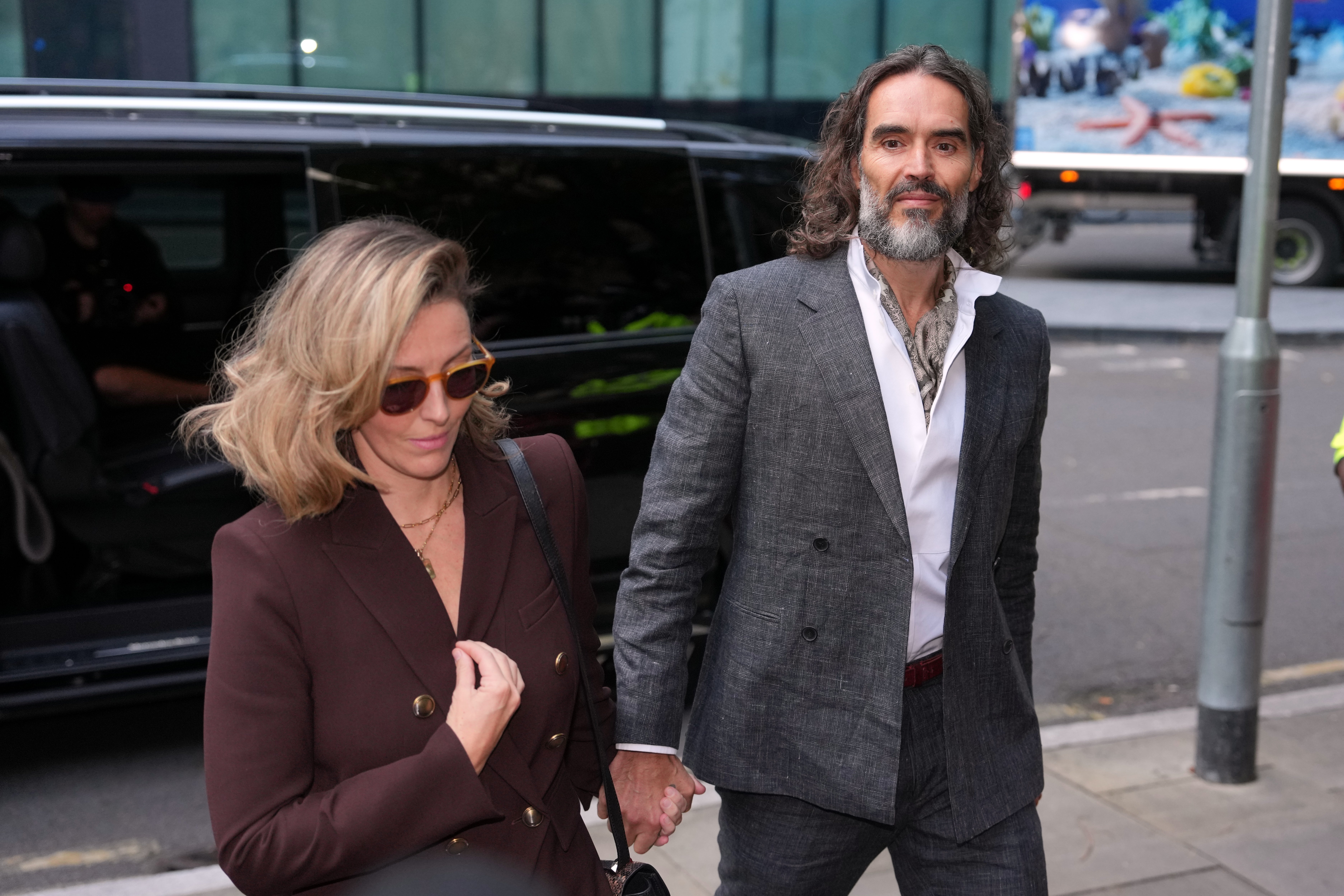VIOLENCIA SEXUAL-RUSSELL-BRAND