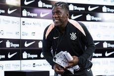 Seedorf es presentado como técnico de un Corinthians en peligro de descenso