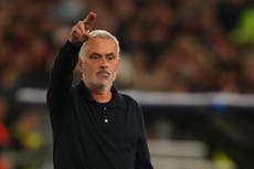 José Mourinho recibe "gloria eterna" de hinchas de Roma en regreso triunfal con el Madrid
