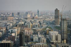Arabia Saudí dice que frustró un ataque con misiles contra Medina y otras noticias en Oriente Medio