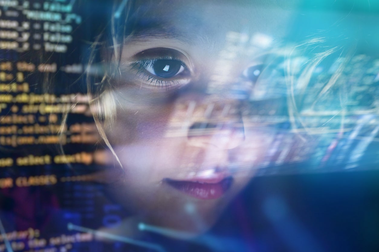 OpenAI está acusada de utilizar datos de niños para entrenar su modelo de IA ChatGPT.