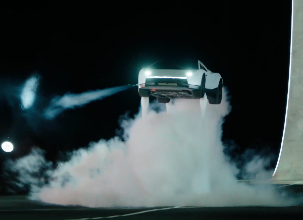 El Tesla Roadster utiliza propulsores de cohete para dar una vuelta de campana y volar por los aires