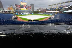 El 4to juego de la Serie de Campeonato Rays-Guardianes se pospone para el sábado por lluvia