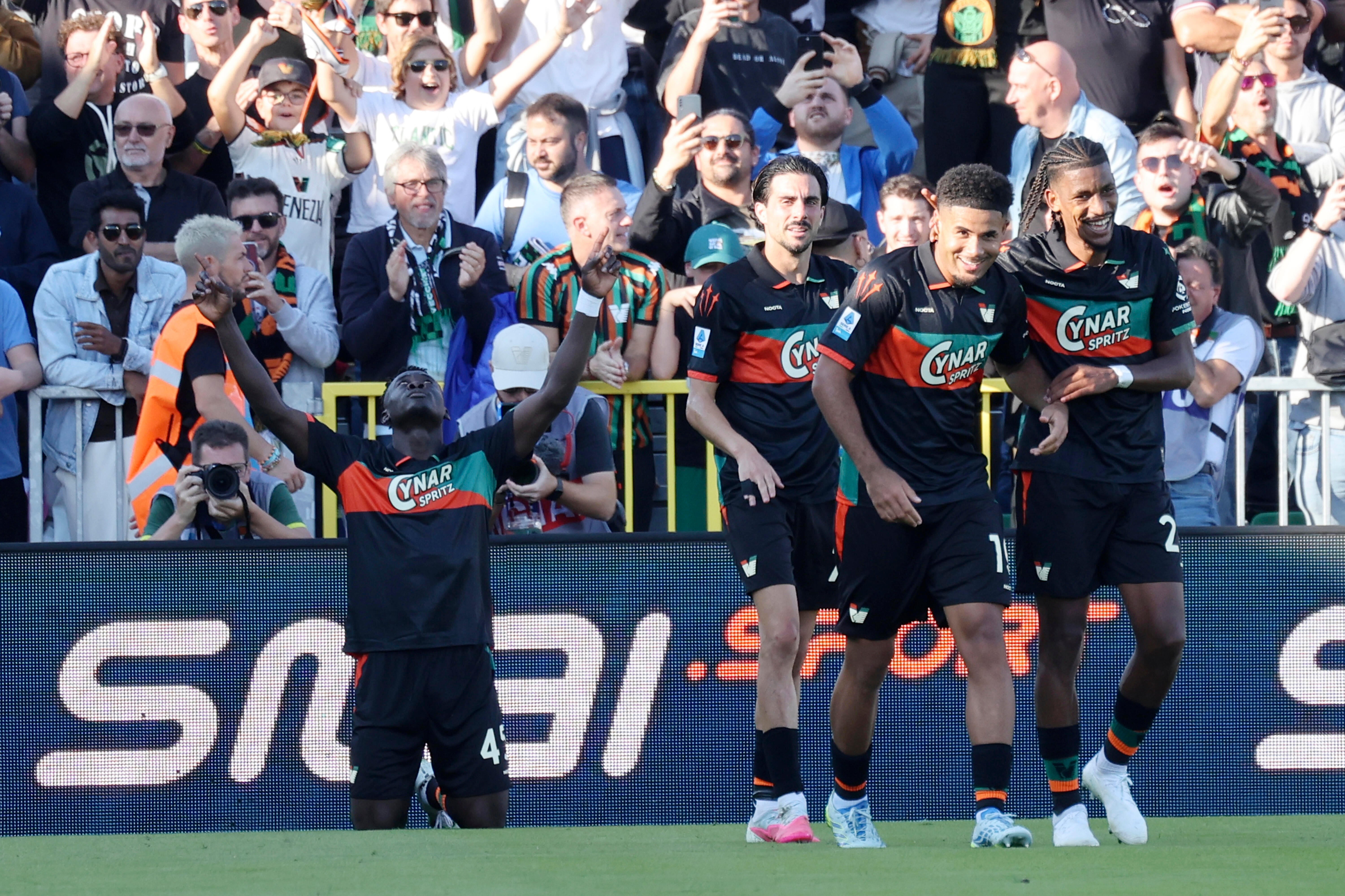 Nápoli sorprendido por el Venezia, que no había ganado. Atlético finalmente gana en España