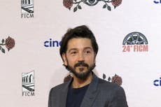 Diego Luna presenta en Morelia su cinta sobre la migración “Ceniza en la boca”