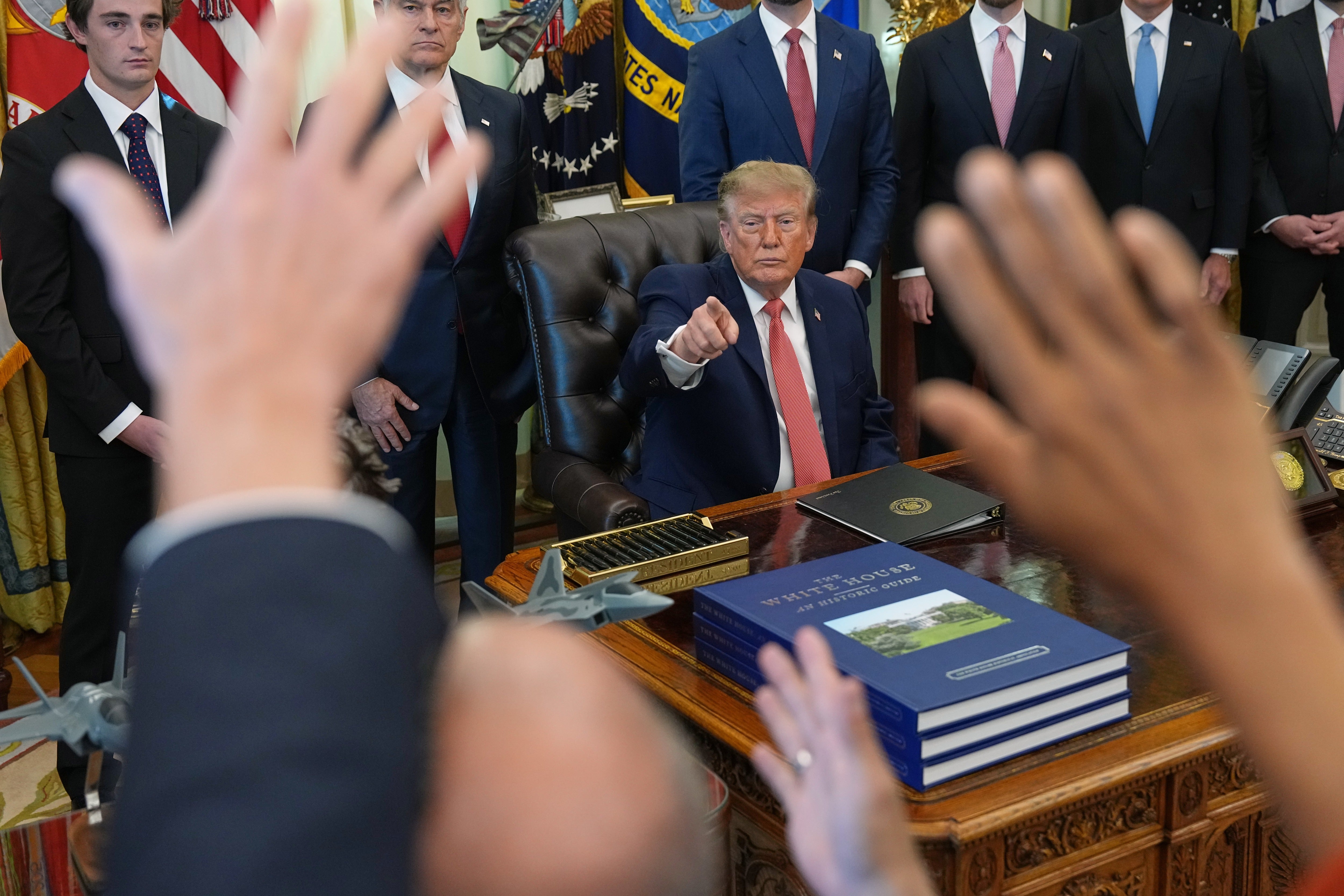 Trump dio por terminada su conferencia de prensa después de perder los estribos y decirme que me callara. Pero mañana volveré a la Casa Blanca