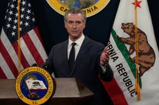 Trabajadores estatales de California inician huelga de 1 día por regreso a oficina, salario y salud