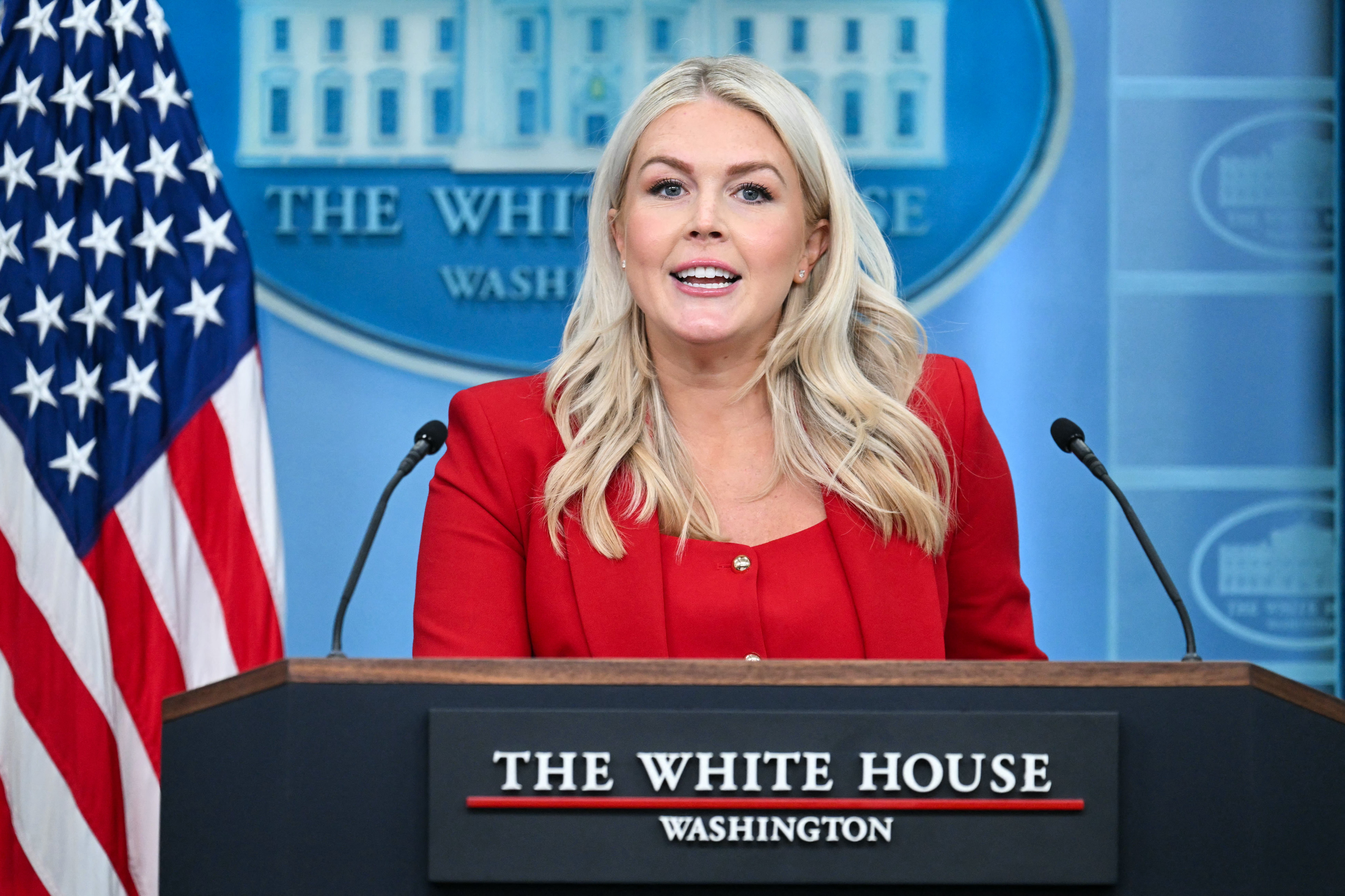 Karoline Leavitt afirmó que Katie Zacharia, quien la sucedió como secretaria de prensa de la Casa Blanca, no estaba capacitada para ocupar el cargo
