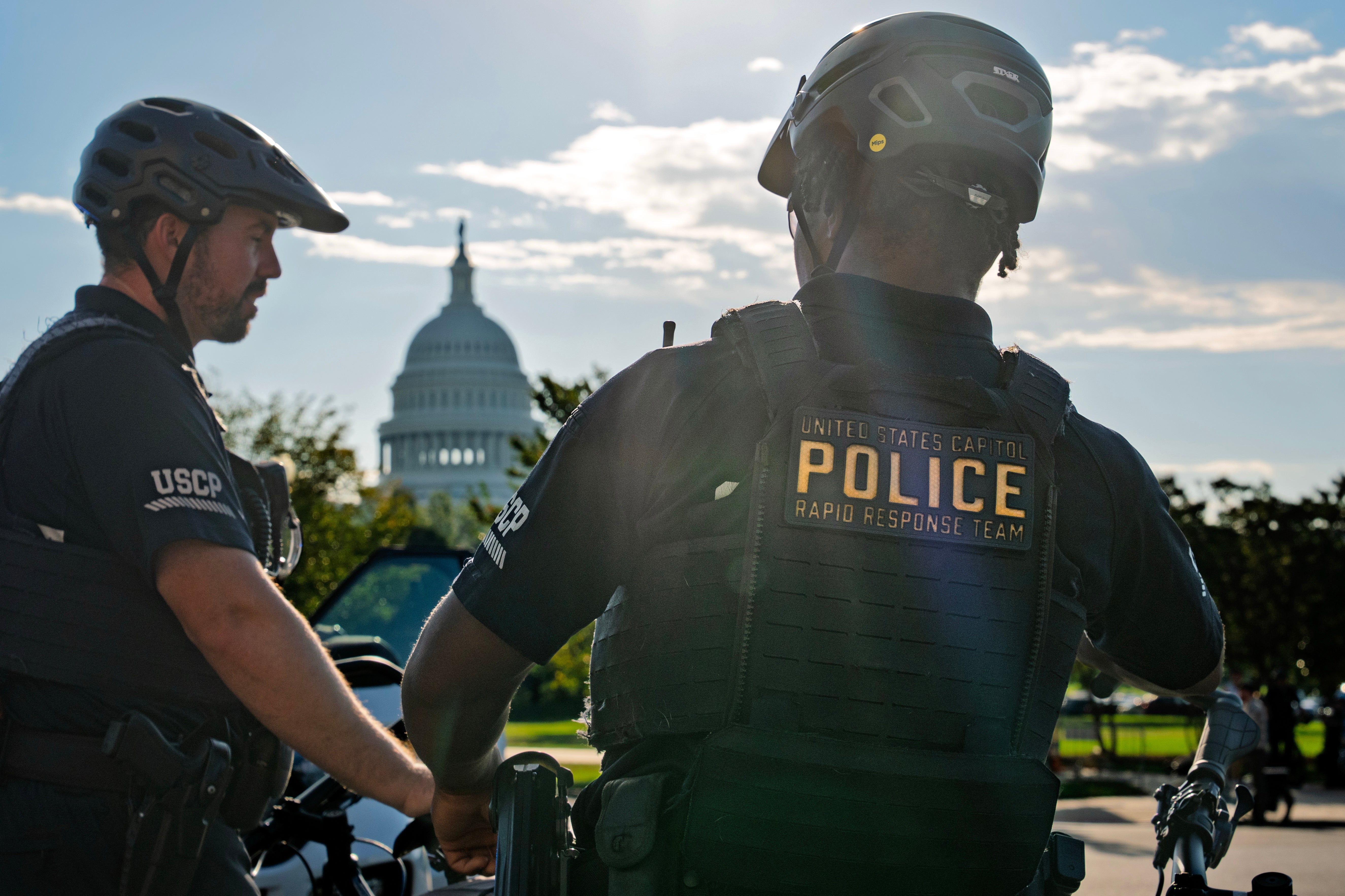 Sospechoso de herir a miembro de la Guardia Nacional en Washington es acusado de tenencia de armas
