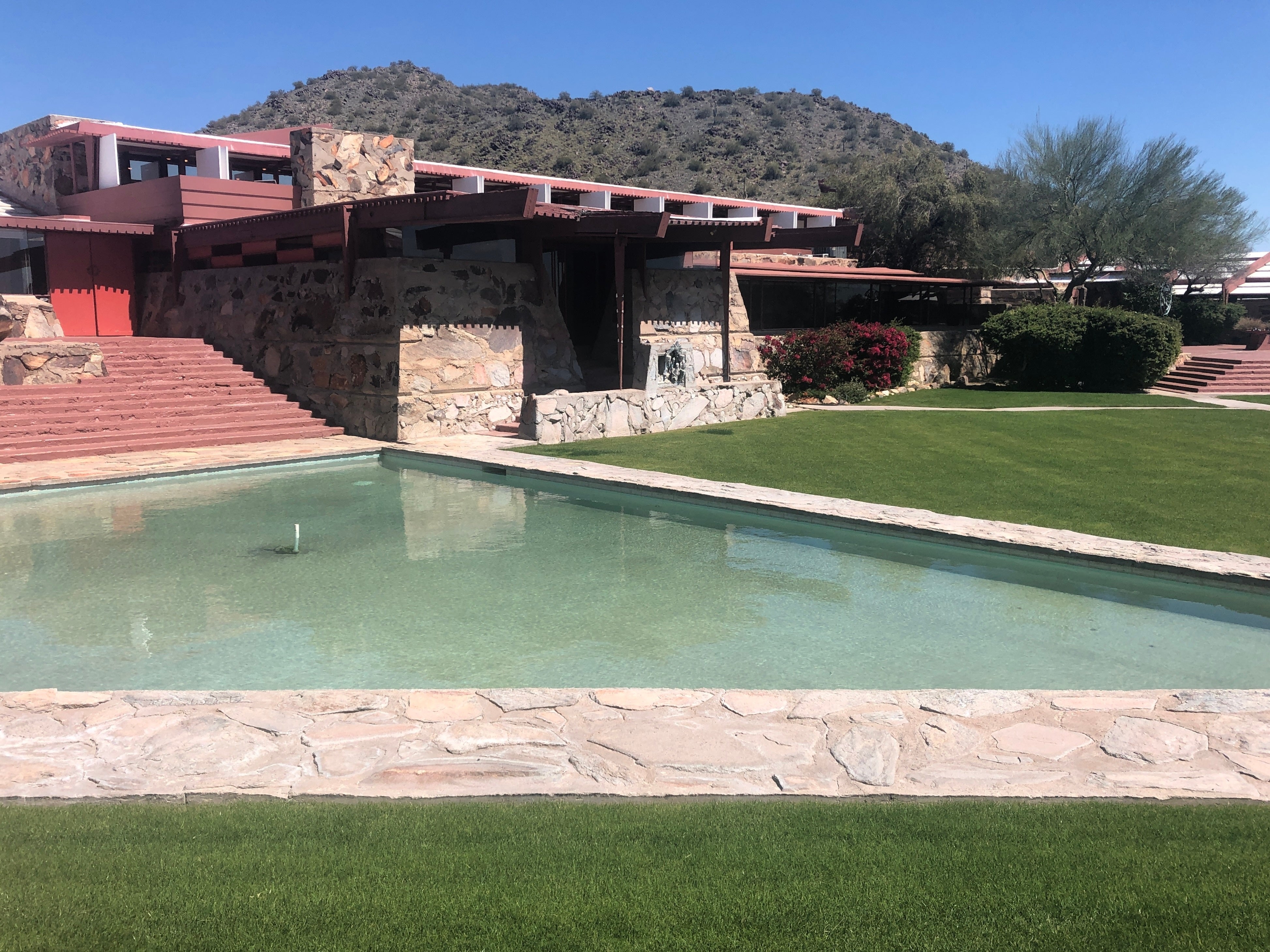 CASA FRANK LLOYD-ACCIDENTE
