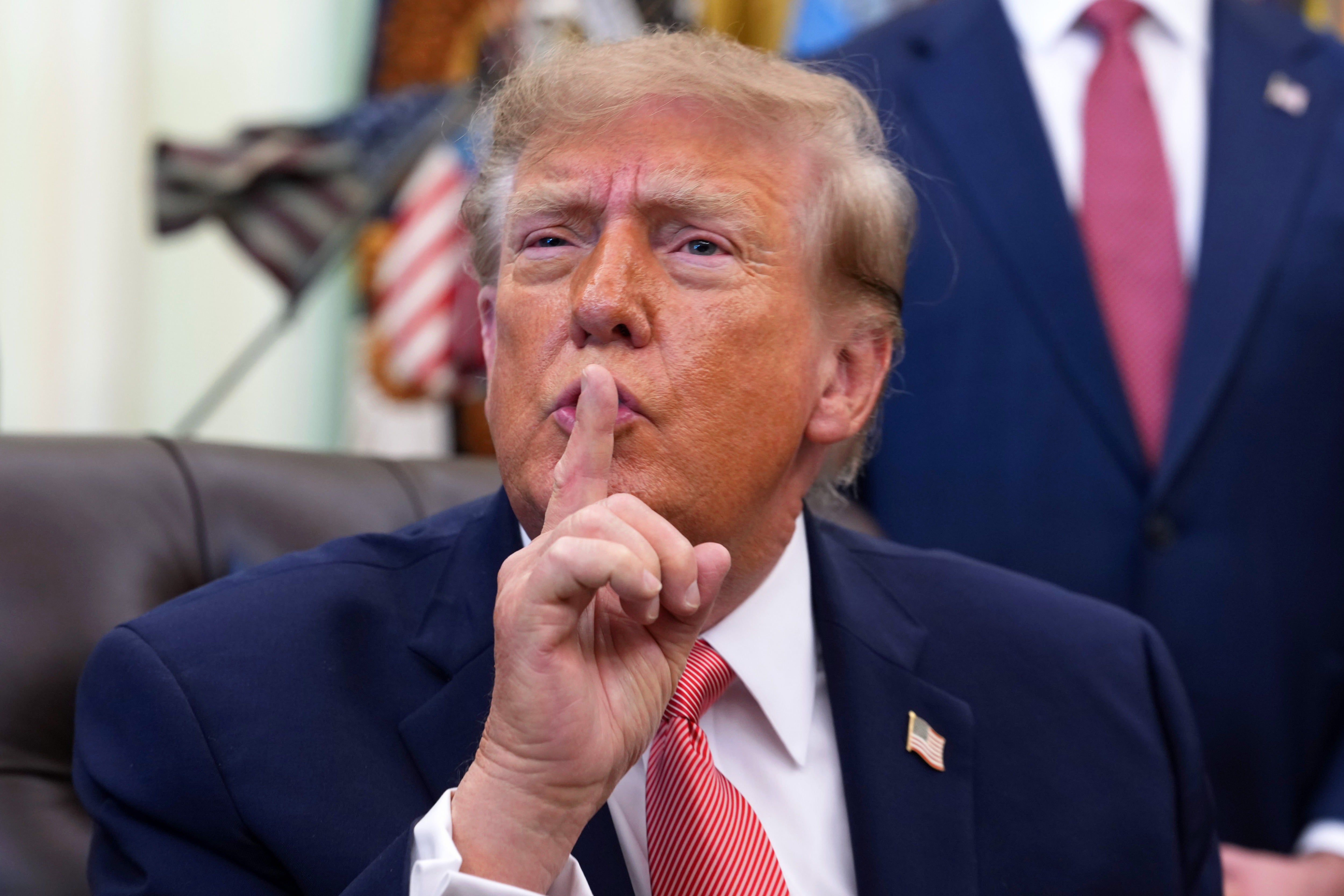 Las críticas de Trump a CNN y a ABC News se producen después de que el presidente exigiera al corresponsal de ‘ The Independent ’ en la Casa Blanca, Andrew Feinberg, que se “callara” y le preguntara si era una “persona enferma”