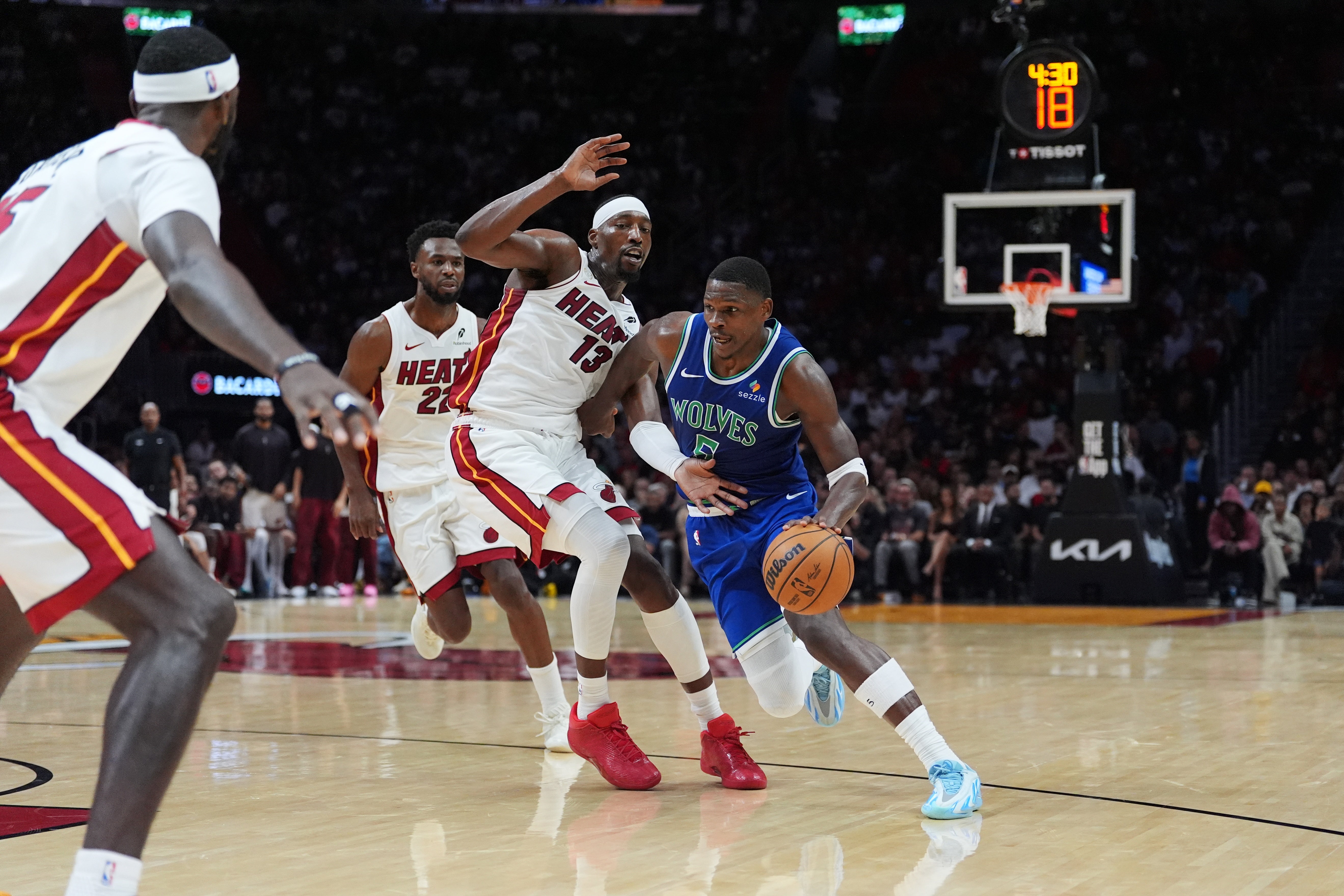 TIMBERWOLVES-HEAT
