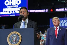 Gobernador republicano de Ohio denuncia anuncio de su partido que usa a madre de candidata rival
