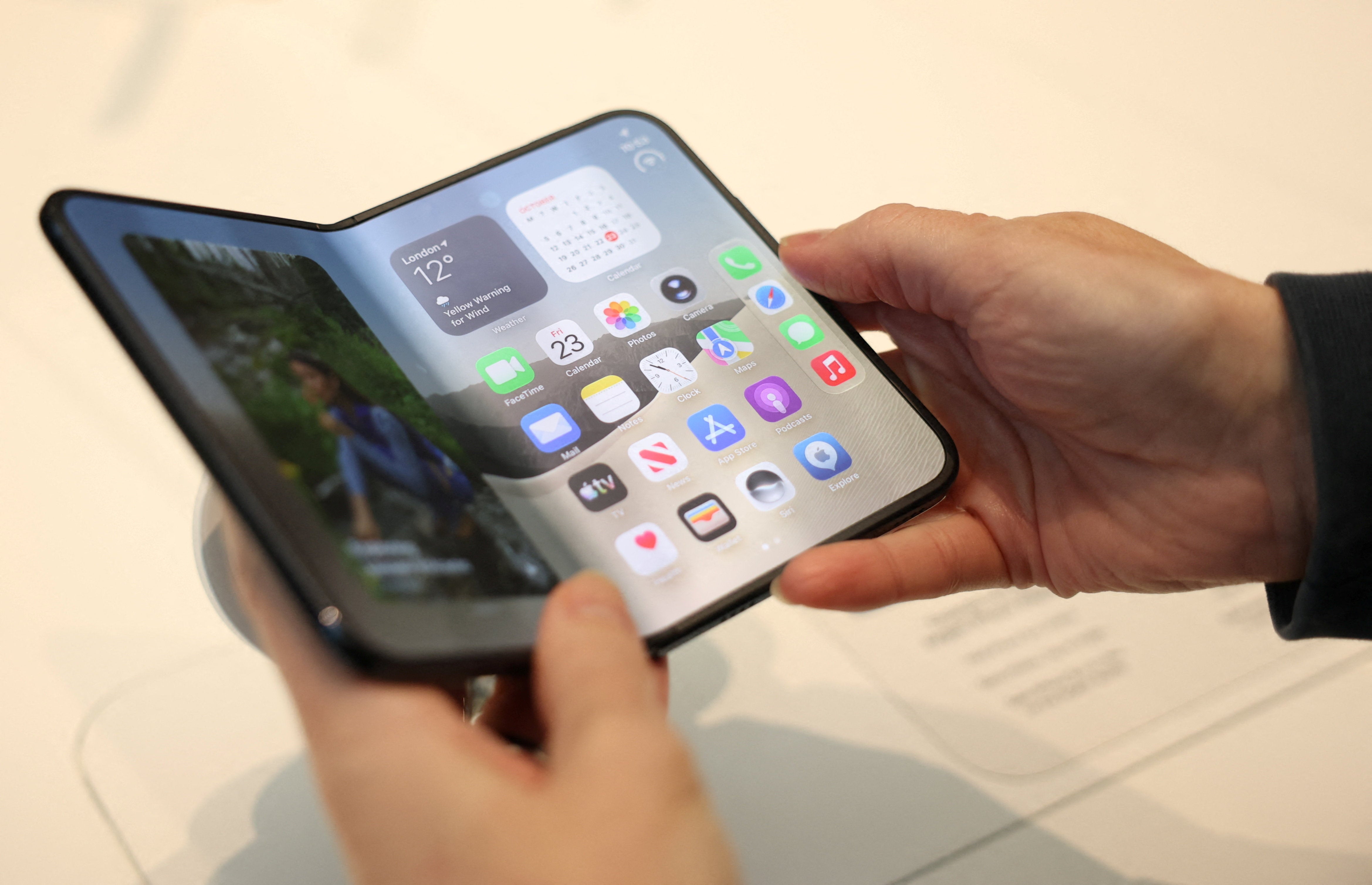 iPhone Duo: así es su bisagra y qué se sabe de las grietas reportadas