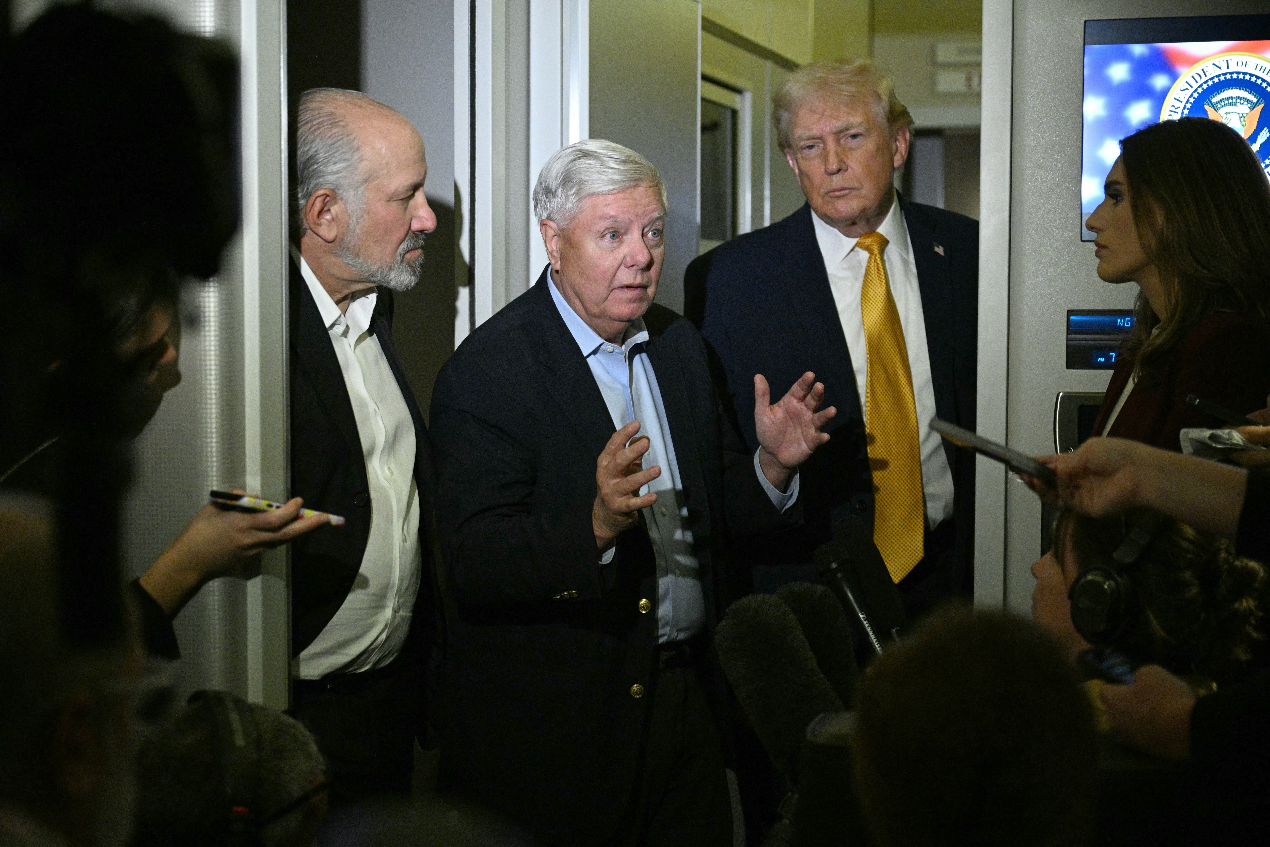 Lindsey Graham, un aliado clave del presidente Donald Trump, negó ser gay y se opuso al matrimonio entre personas del mismo sexo durante las décadas que ocupó cargos públicos