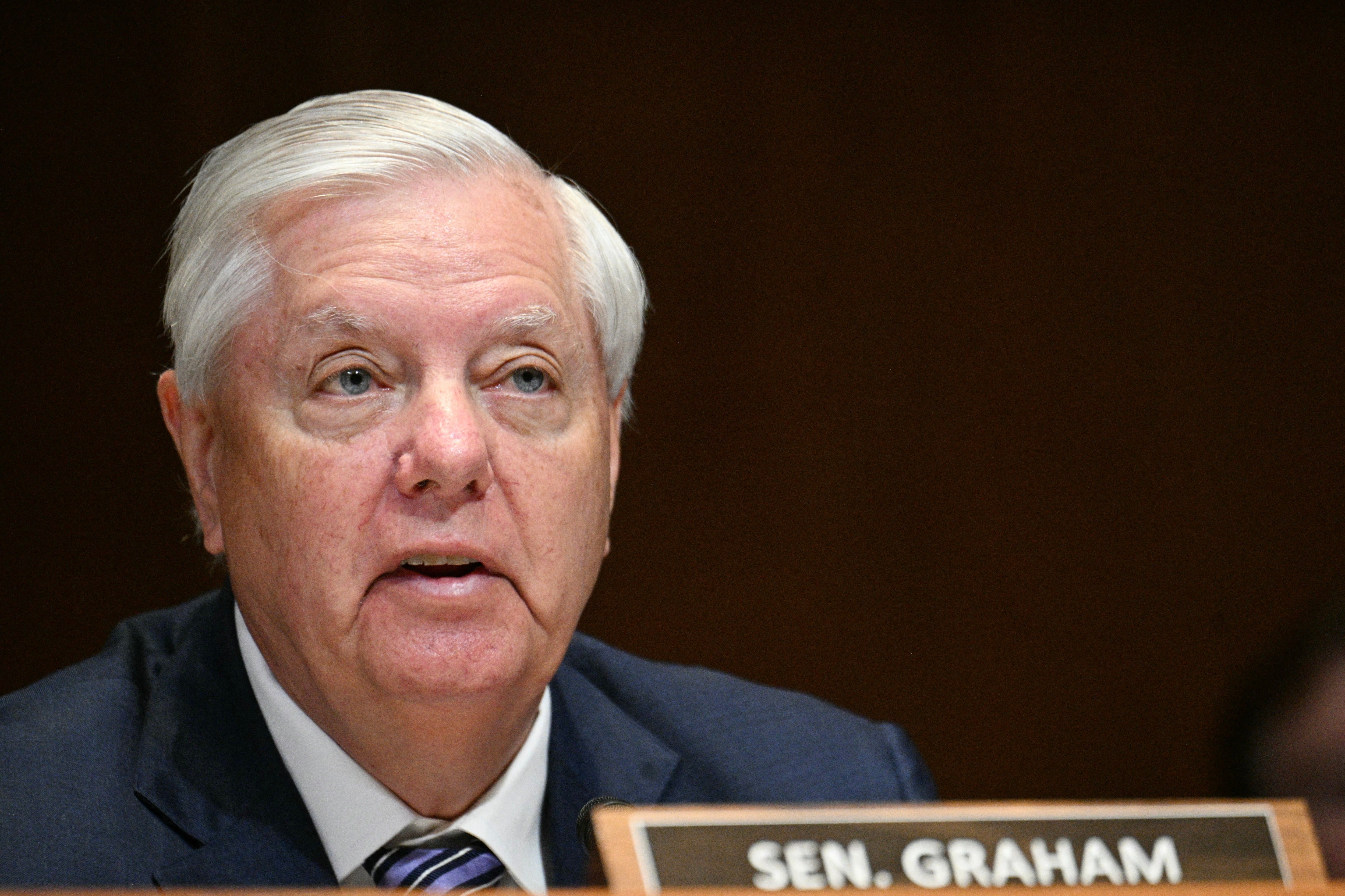 Video de grupo izquierdista alega que Lindsey Graham pagaba a hombres por sexo