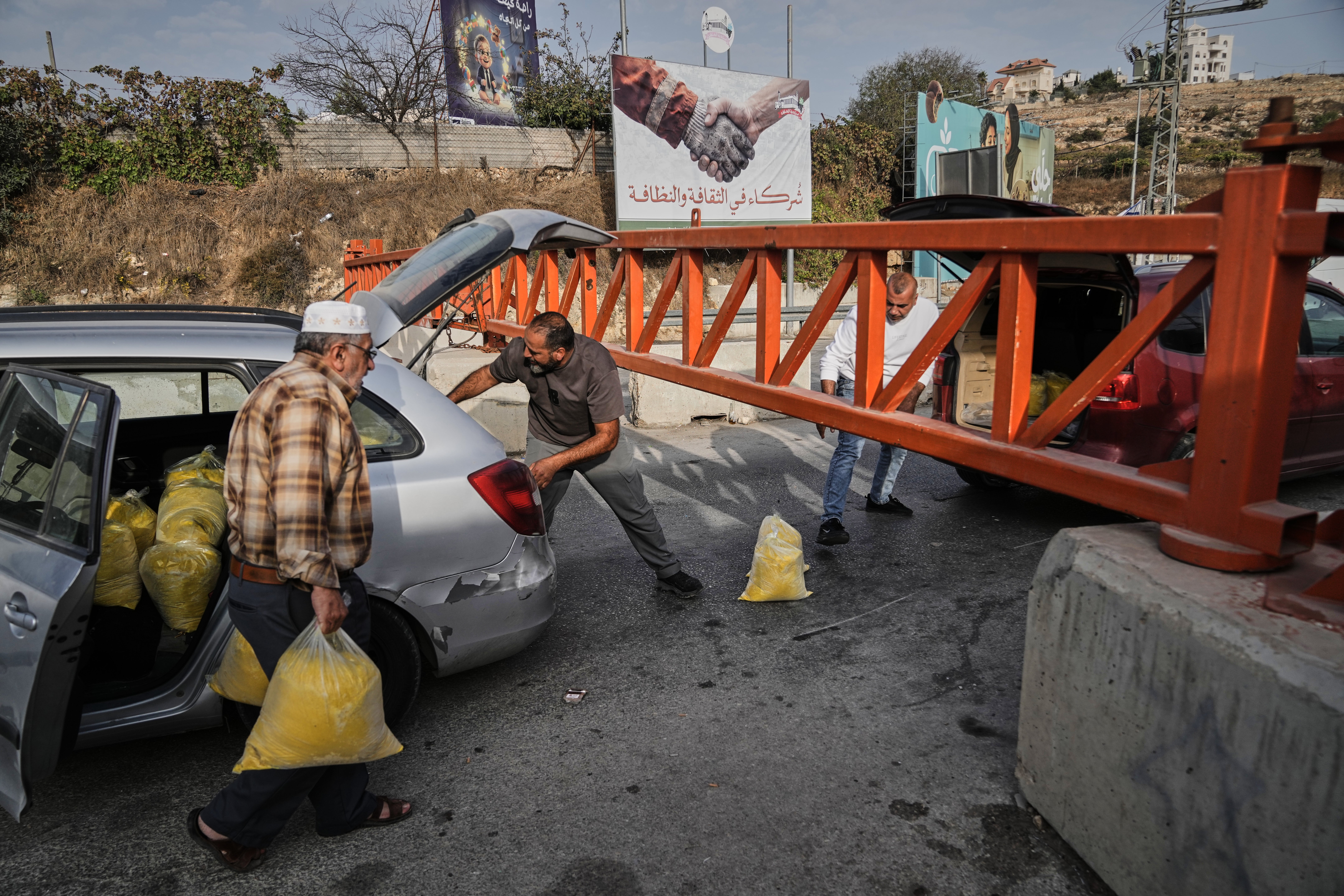 Israel impone cierres en una ciudad de Cisjordania tras ataques y más noticias de Oriente Medio