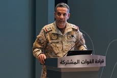 Arabia Saudí reabre aeropuerto mientras persisten ataques hutíes y otras noticias de Oriente Medio