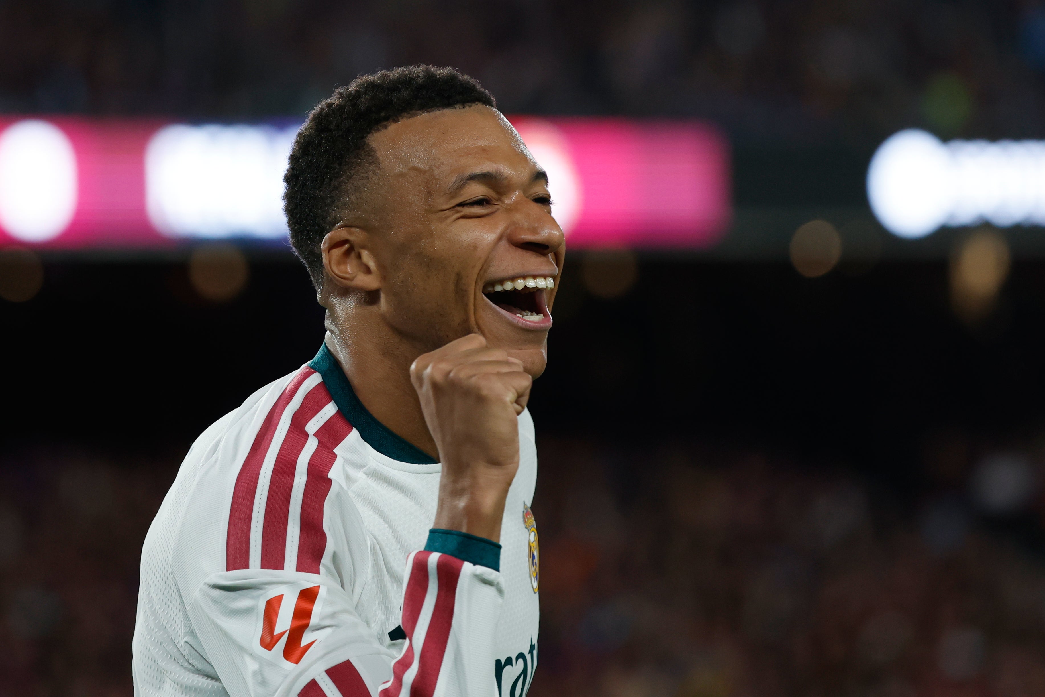 Doblete de Mbappé le da la victoria al Madrid frente al Barça en el clásico