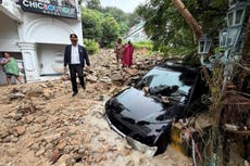 Inundaciones repentinas anegan varias zonas de la isla tailandesa de Phuket tras fuertes lluvias