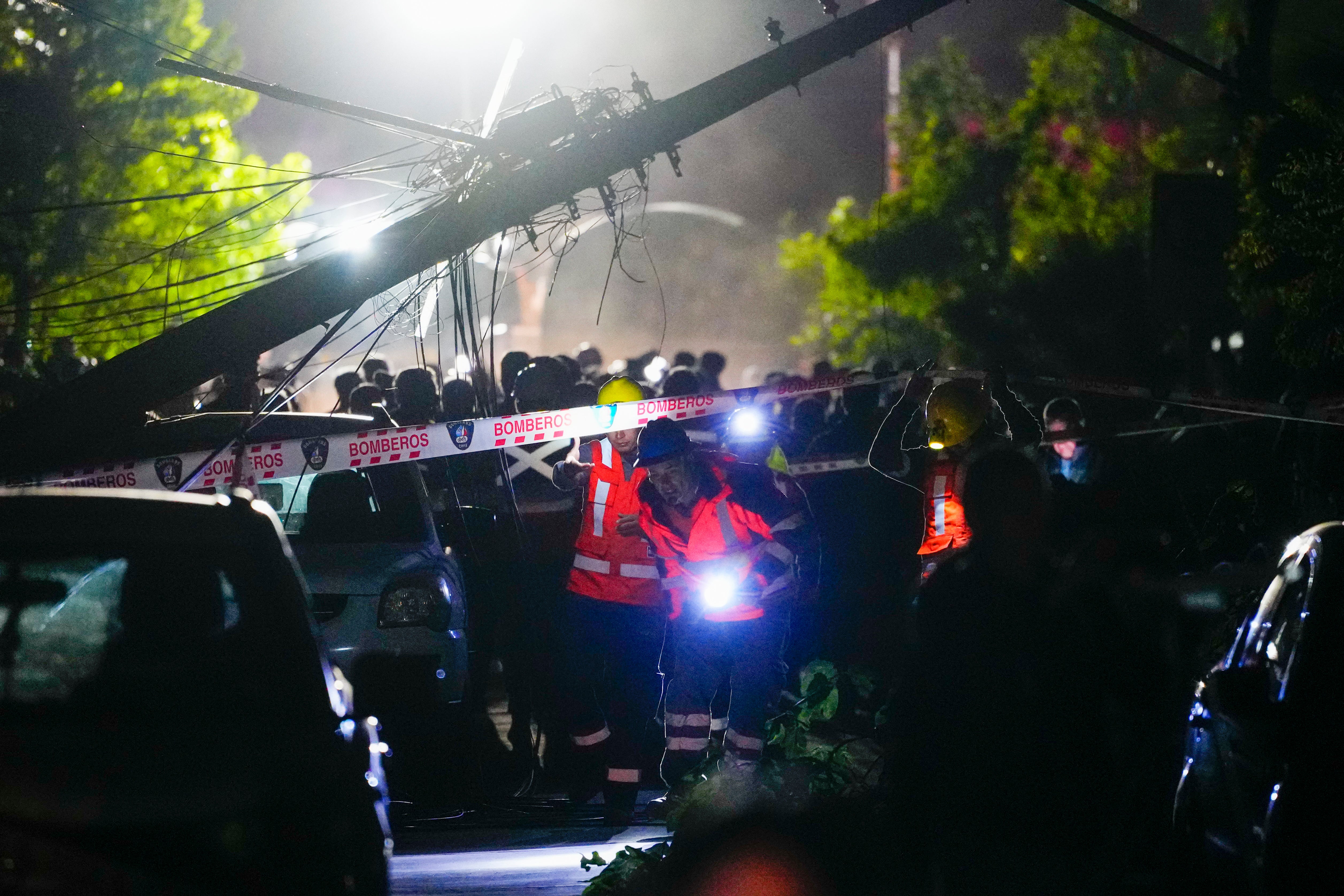 Chile bajo alerta tras fuertes lluvias que dejaron inundaciones, aluviones y hasta un tornado