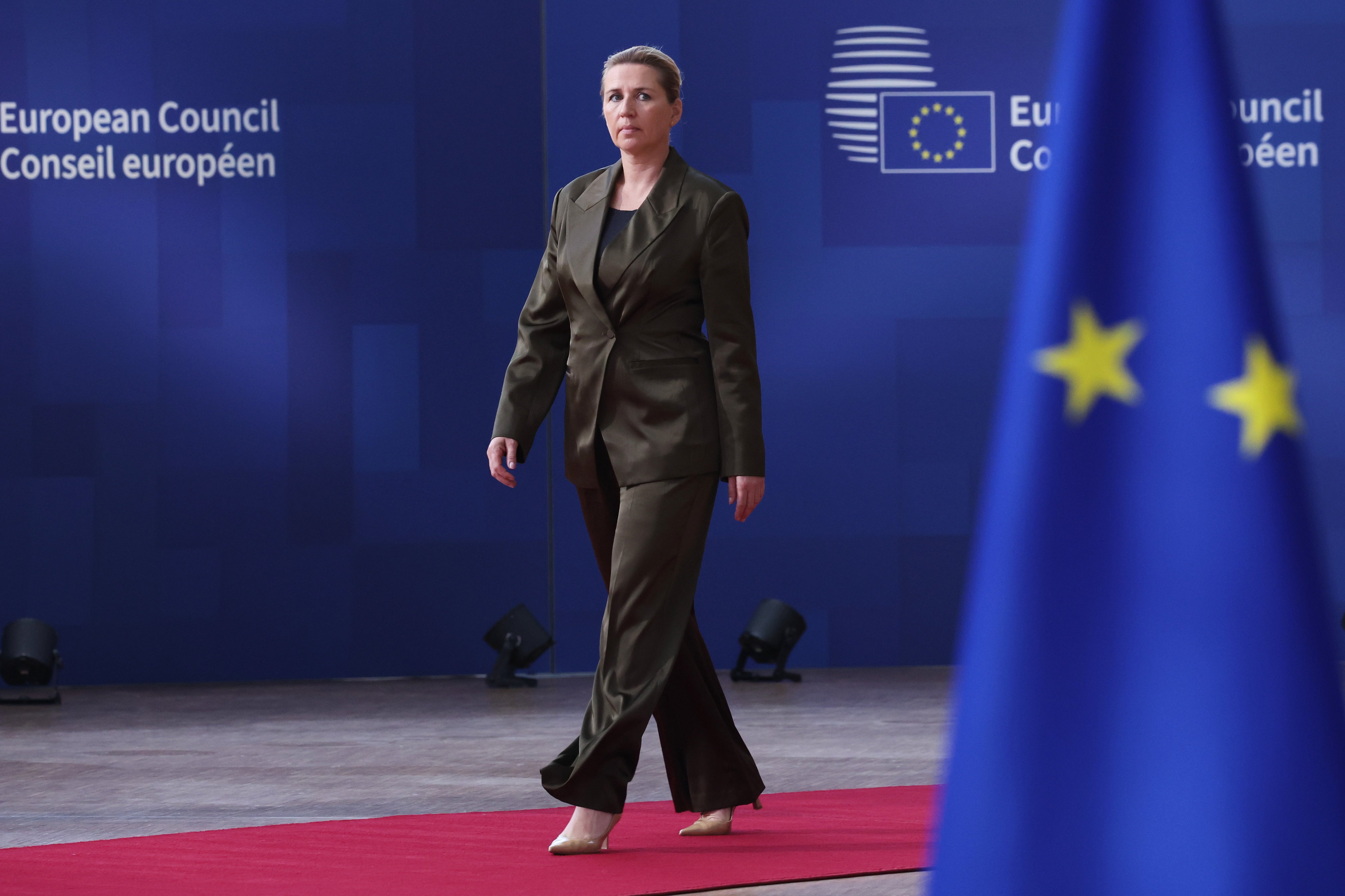 La primera ministra de Dinamarca, Mette Frederiksen, criticó la medida