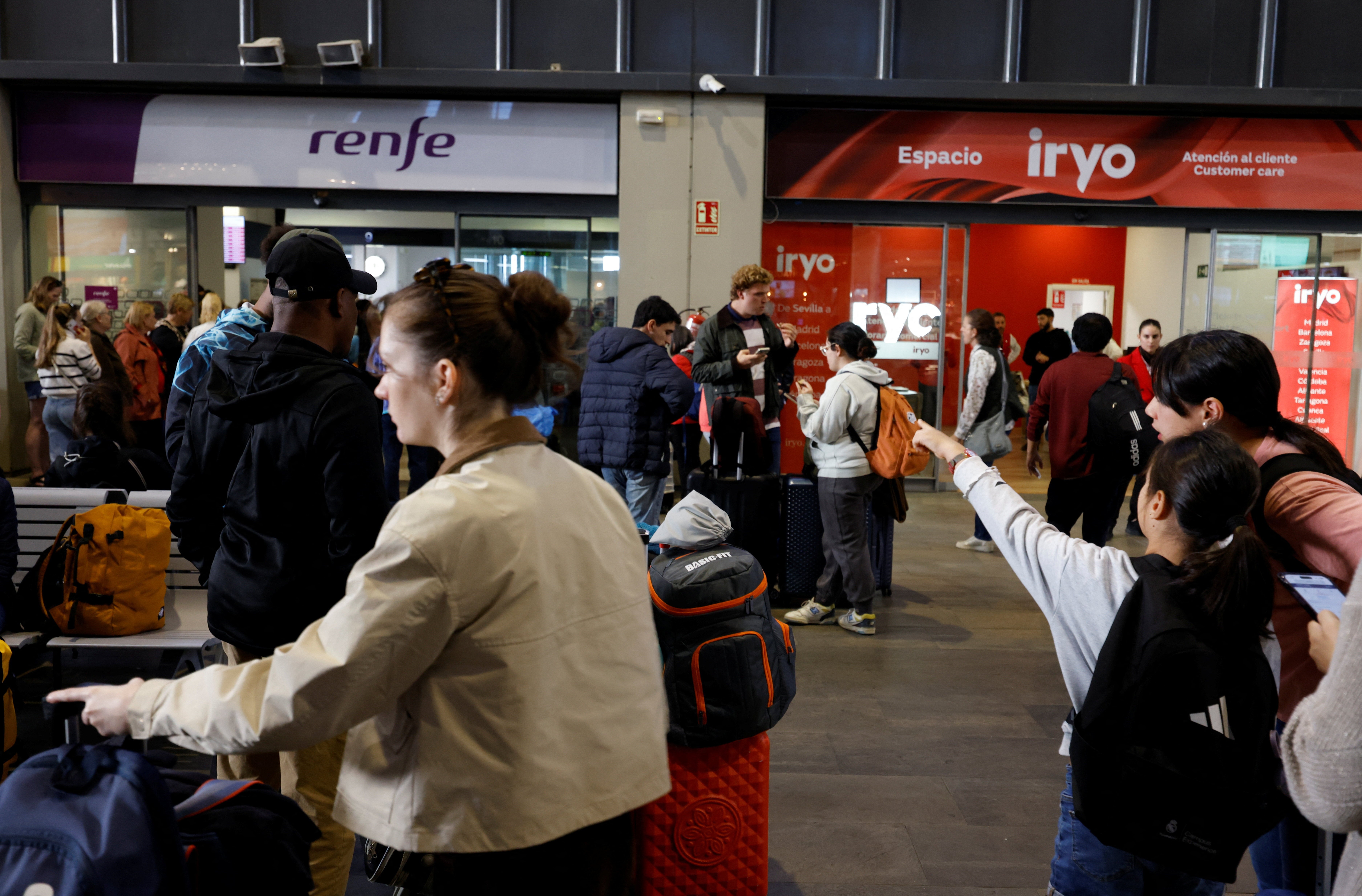 El tráfico ferroviario en la línea de alta velocidad entre Madrid y Andalucía ha sido suspendido