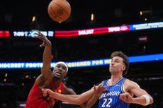 Barrett y Barnes guían a Raptors hacia paliza de 129-99 sobre Magic