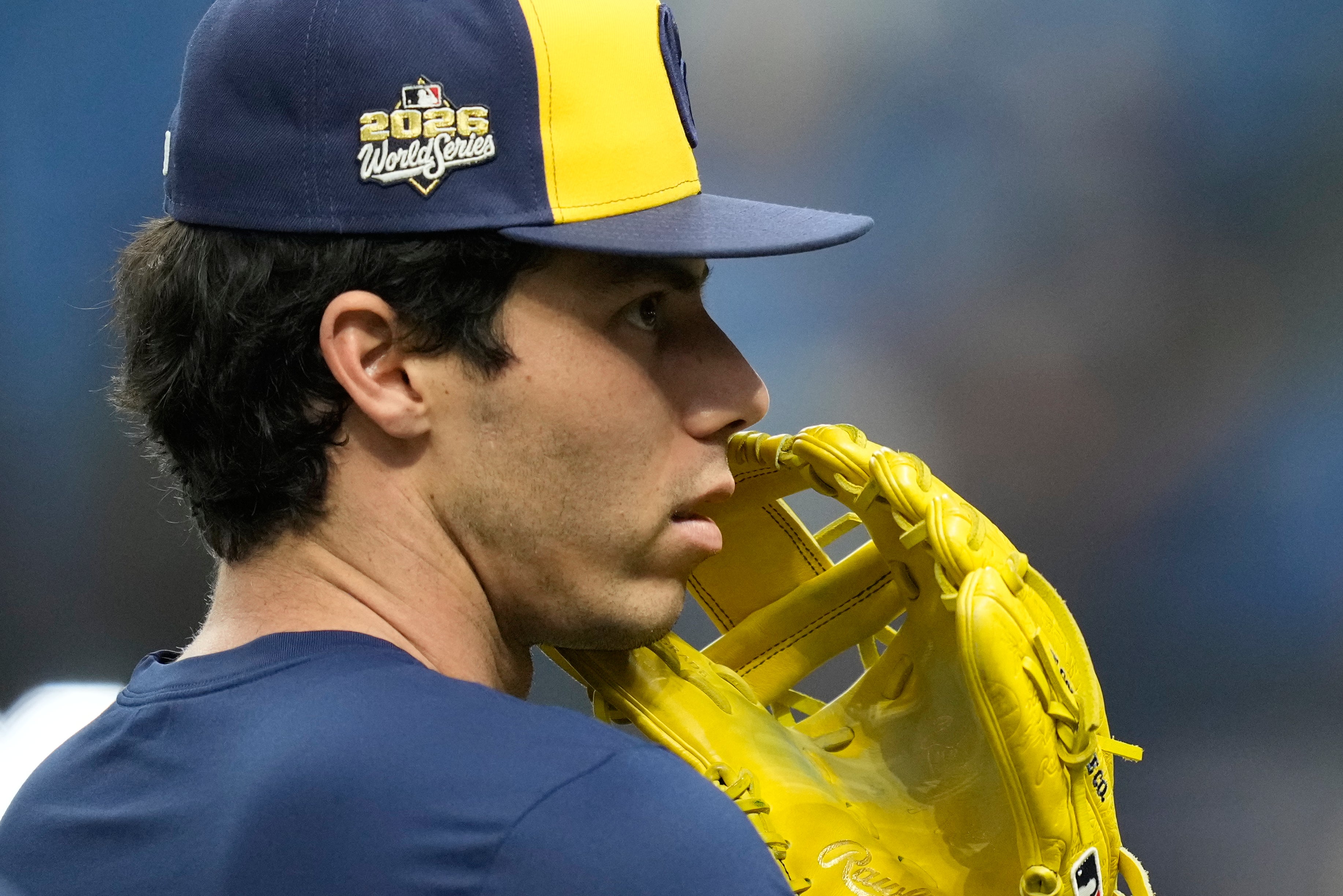 Yelich rinde homenaje a Uecker tras guiar por fin a Brewers a su 1er título de Serie Mundial