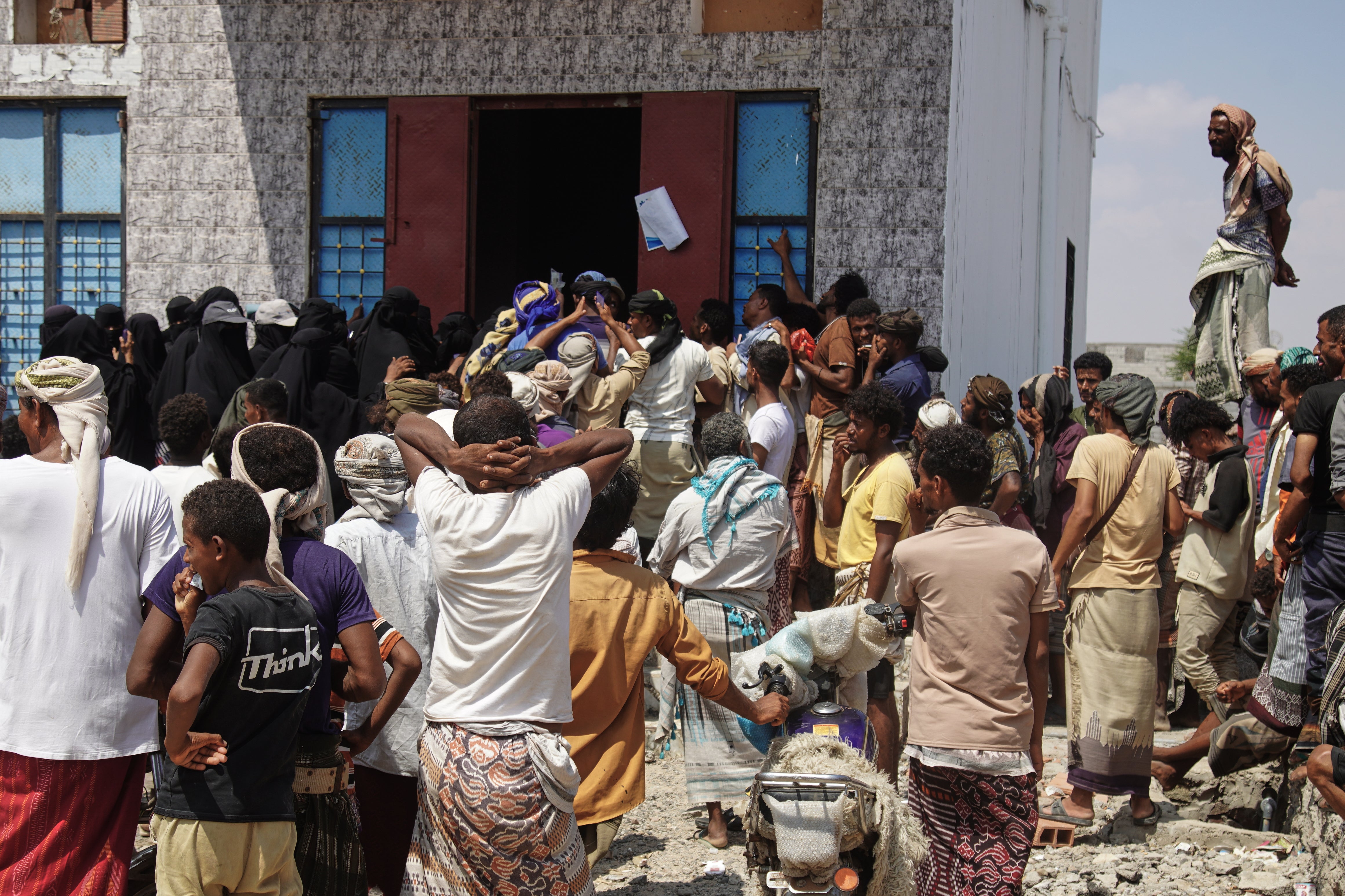 Ciudad en Yemen sufre de hambruna, dice gobernador