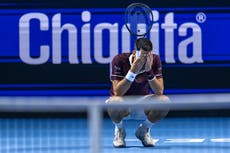 Djokovic se queda a uno de Federer tras perder Basilea, ciudad natal del ícono suizo