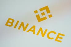 Binance alerta de un "posible problema de seguridad"; firmas cripto congelan más de $2.500 millones