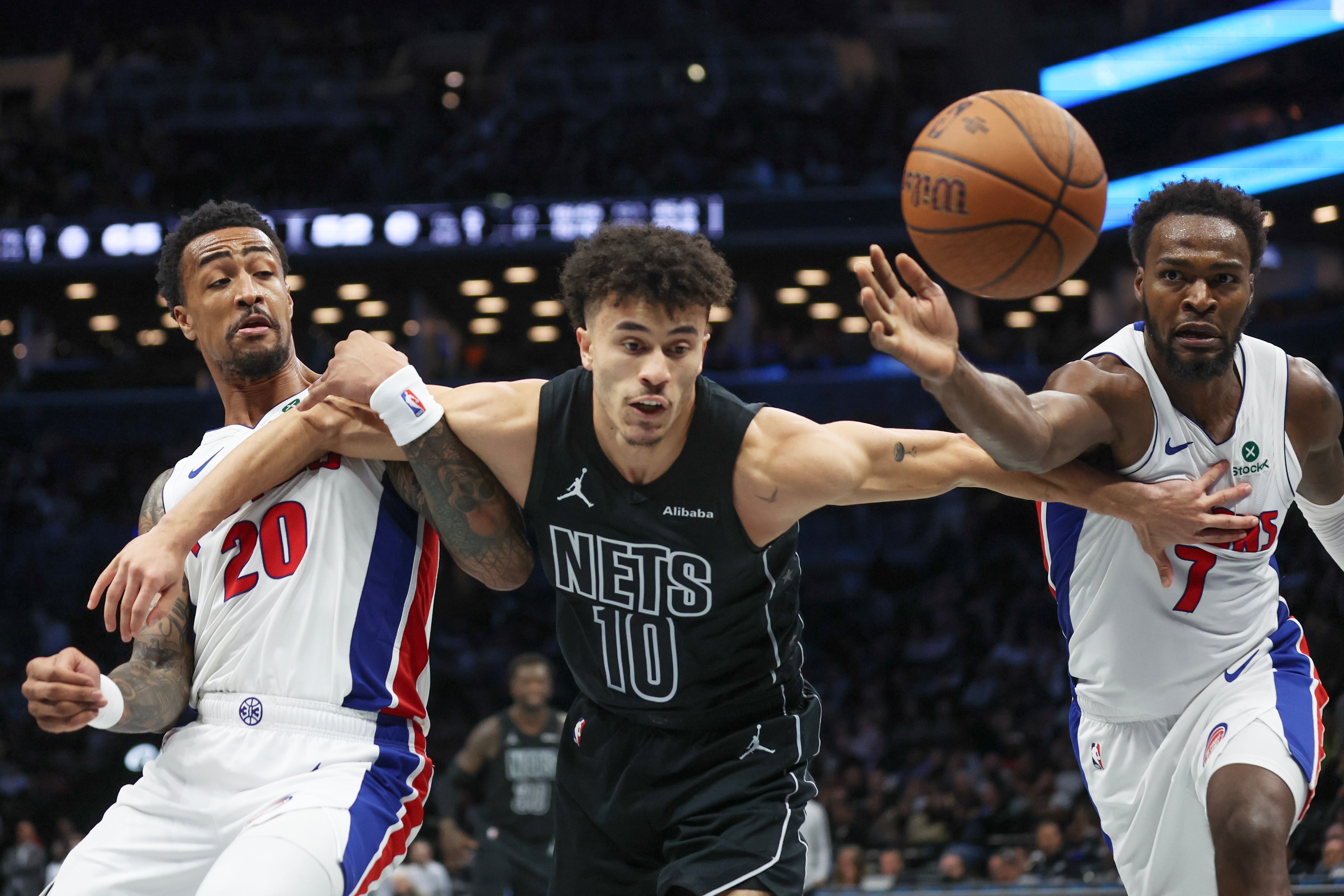 Los Pistons vencen 110-94 a los Nets en el partido inaugural de la Copa NBA