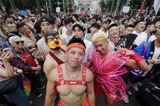 Miles de personas participan en marcha de orgullo gay en Taiwán, una de las mayores de Asia