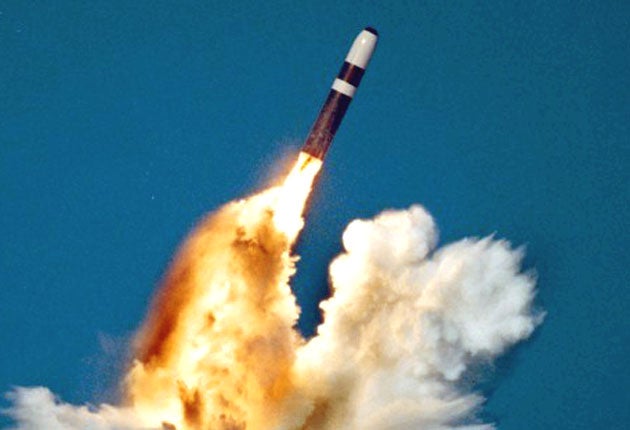 Trident es un misil balístico lanzado desde submarinos hecho en EE.UU. (SLBM)