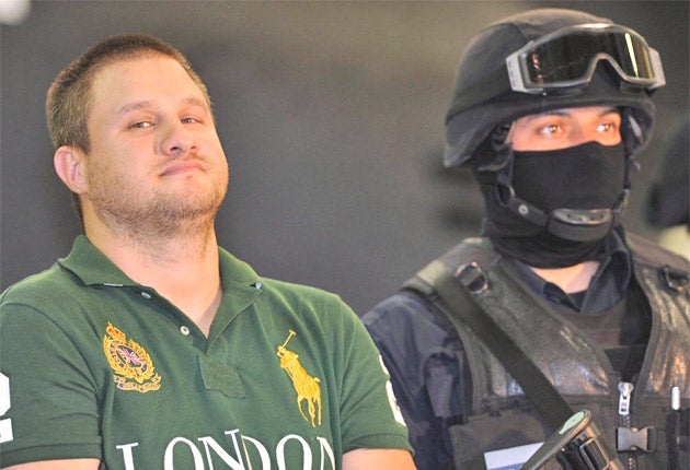 Reportan que “La Barbie” está de nuevo bajo custodia del Buró de Prisiones de EEUU