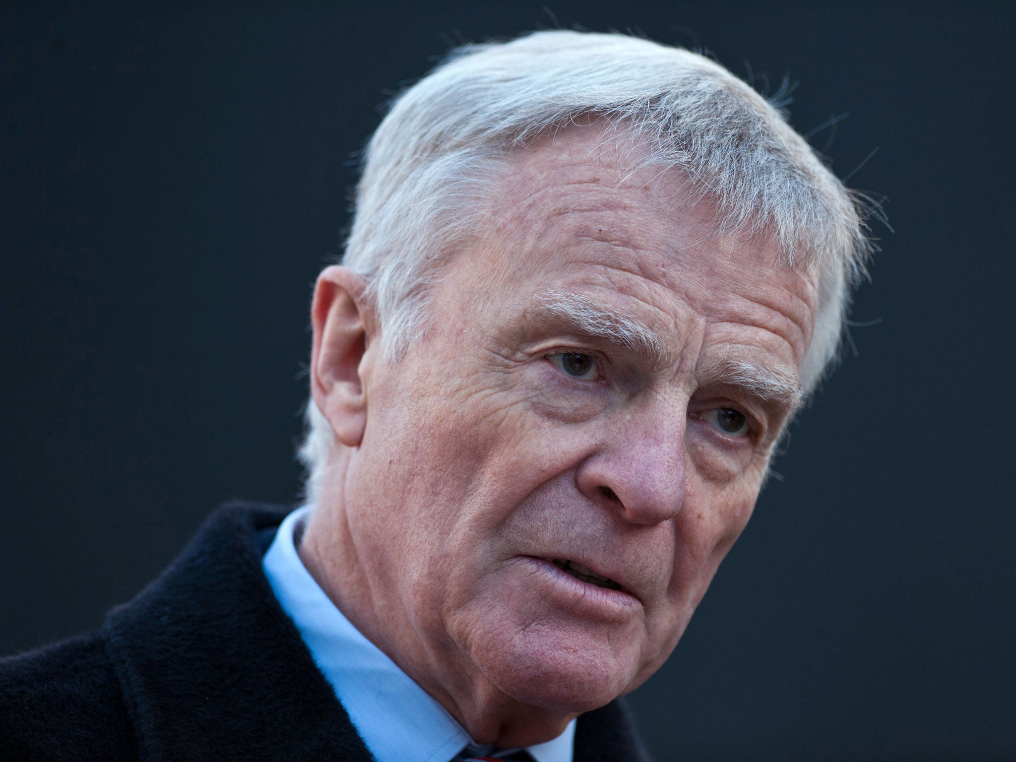 Exjefe de F1, Max Mosley, “encontrado con herida de bala fatal tras enterarse de que tenía cáncer terminal”
