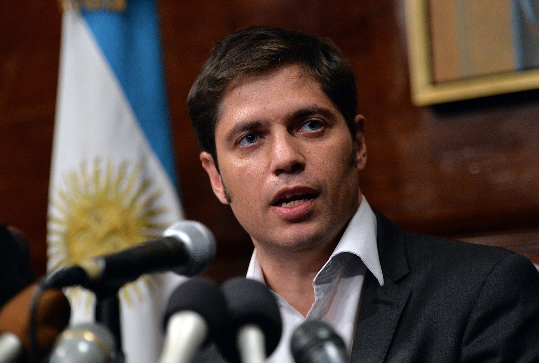 Argentina: La verdadera historia de Leandro Kicillof, el joven vacunado en La Plata