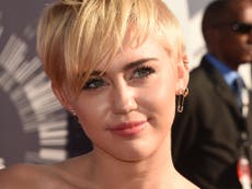 Miley Cyrus responde de manera graciosa a las críticas de Joe Rogan a RuPaul’s Drag Race 