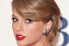 Acosador de Taylor Swift es condenado a 30 meses de prisión