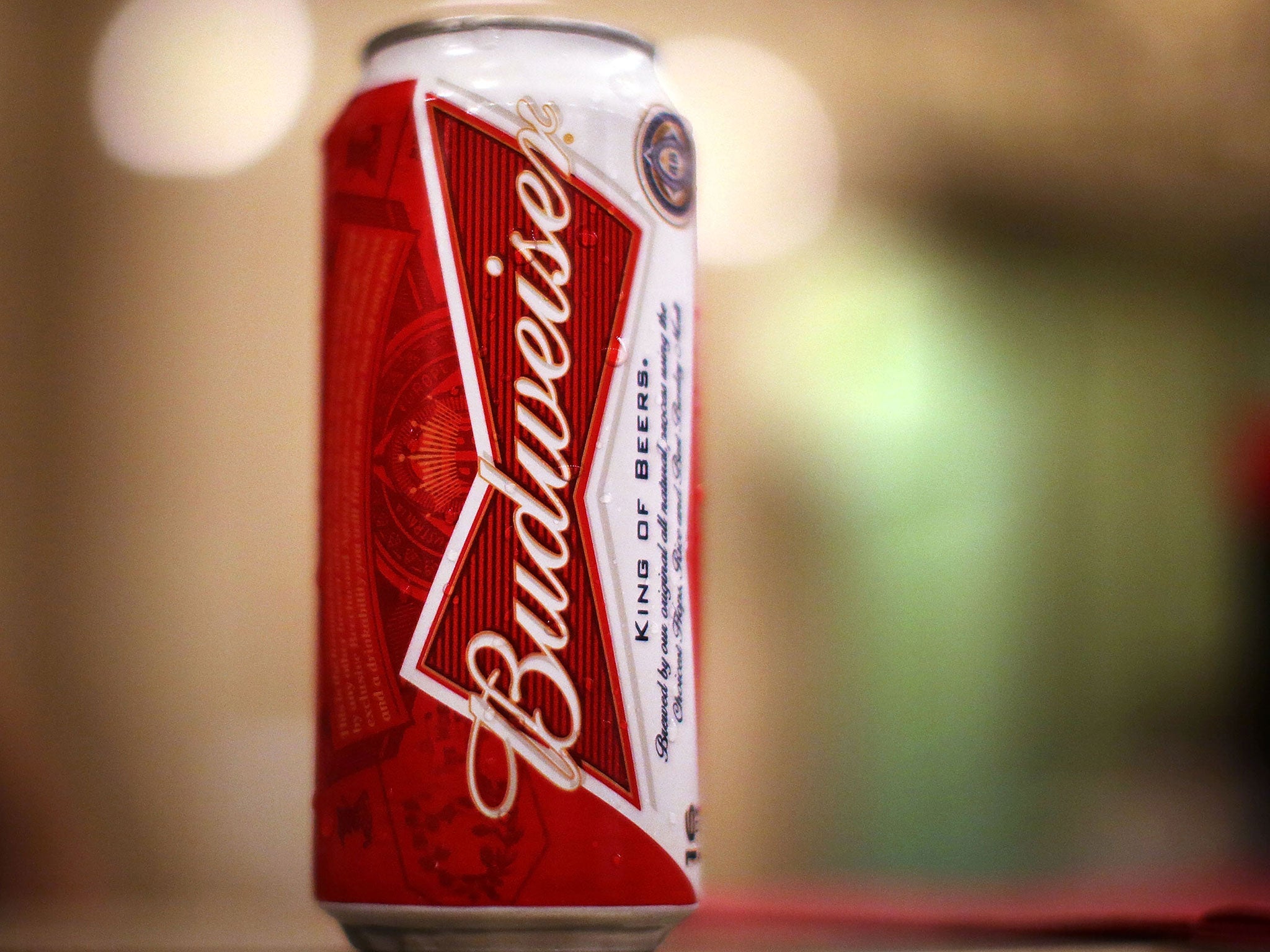 Budweiser promete cerveza gratis si Estados Unidos alcanza el objetivo de vacunación del 70%