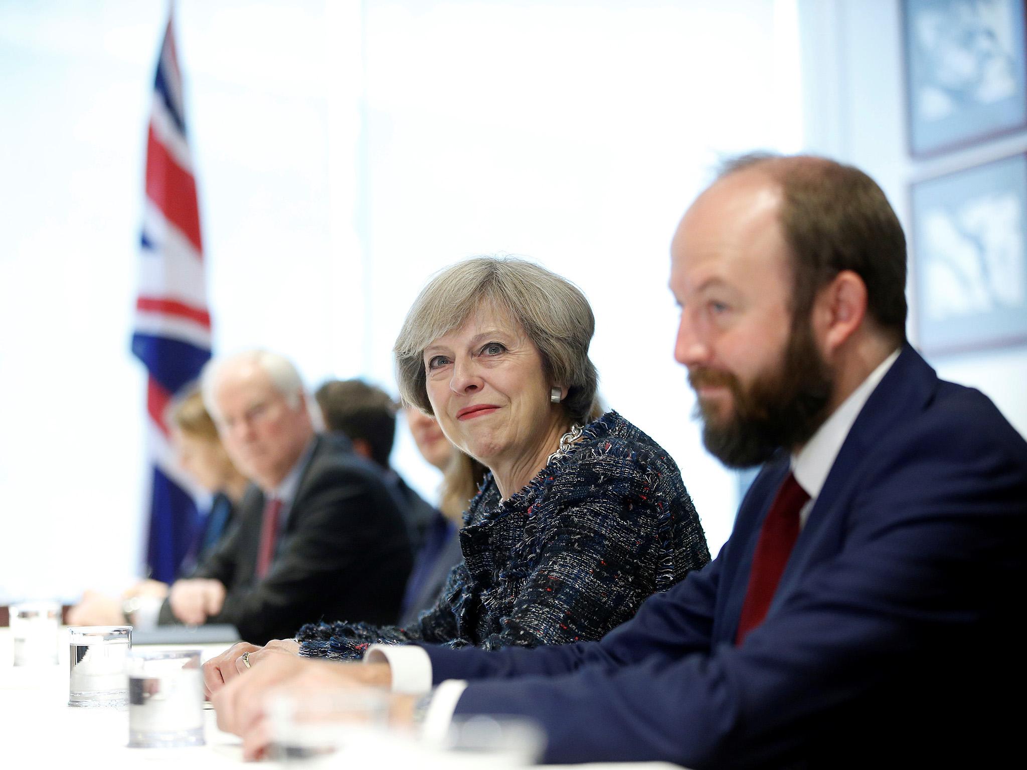 Theresa May con su jefe de gabinete conjunto Nick Timothy