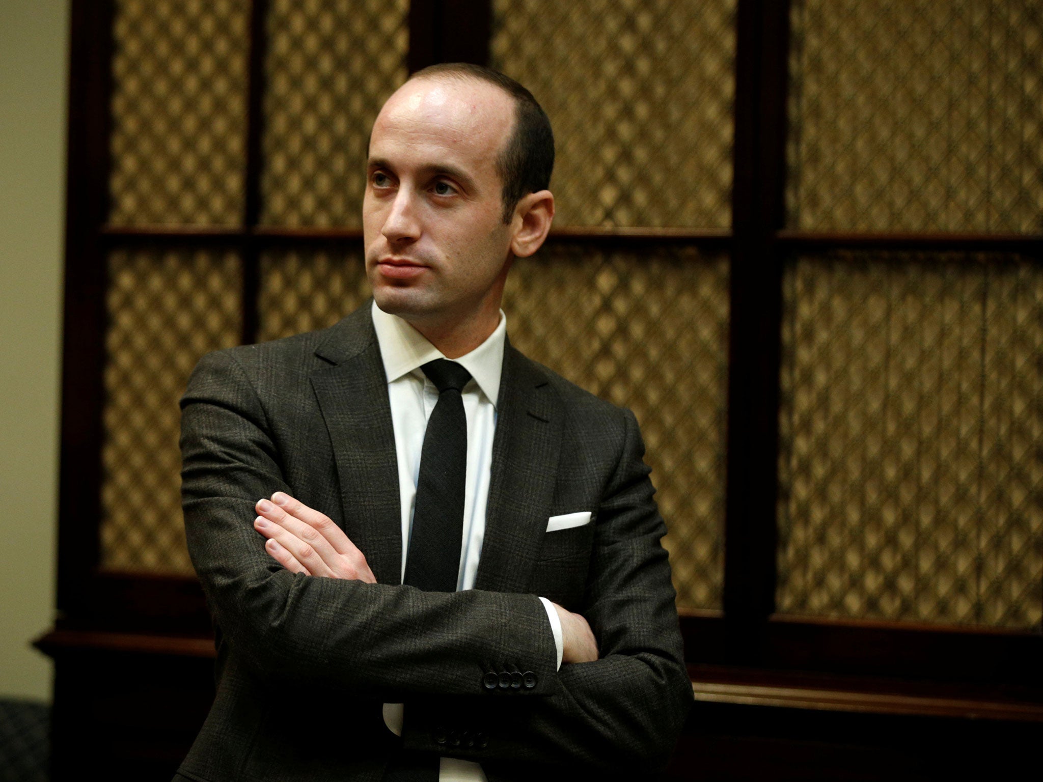 Stephen Miller, asesor de Trump, demanda al comité del 6 de enero por la citación de registros telefónicos