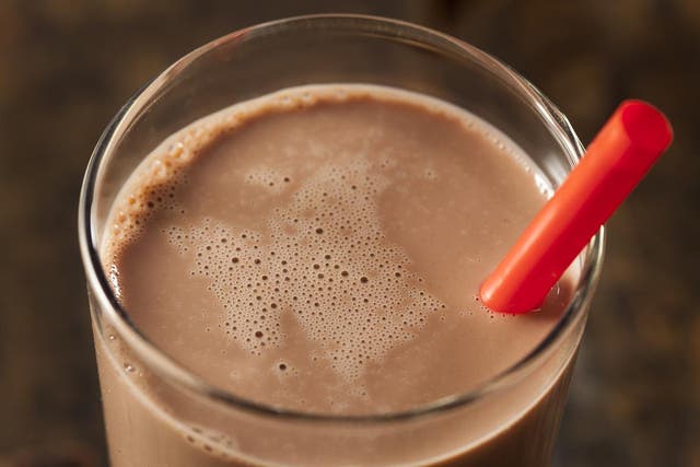 <p>Consumir cacao rico en flavanoles protege los vasos sanguíneos frente al daño causado por el estrés y las grasas </p>