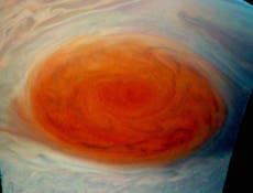 Remolino de la ‘Gran Mancha Roja’ de Júpiter es mucho más profundo de lo que pensamos, muestra sonda Juno de la NASA