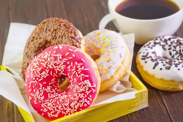 <p>La mayoría de las personas no resiste más de una hora cuando aparece un antojo  </p>