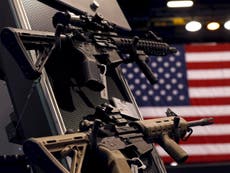 México demandará a fabricantes de armas estadounidenses por armas de fuego que cruzan ilegalmente la frontera